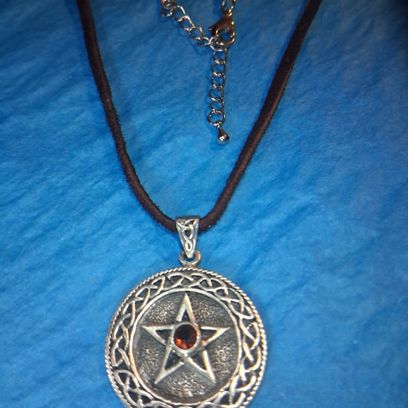 Sterling Silver 925 Western Celtic Knotwork Necklace with Red Stone Center Pscl - Picture 8 of 9